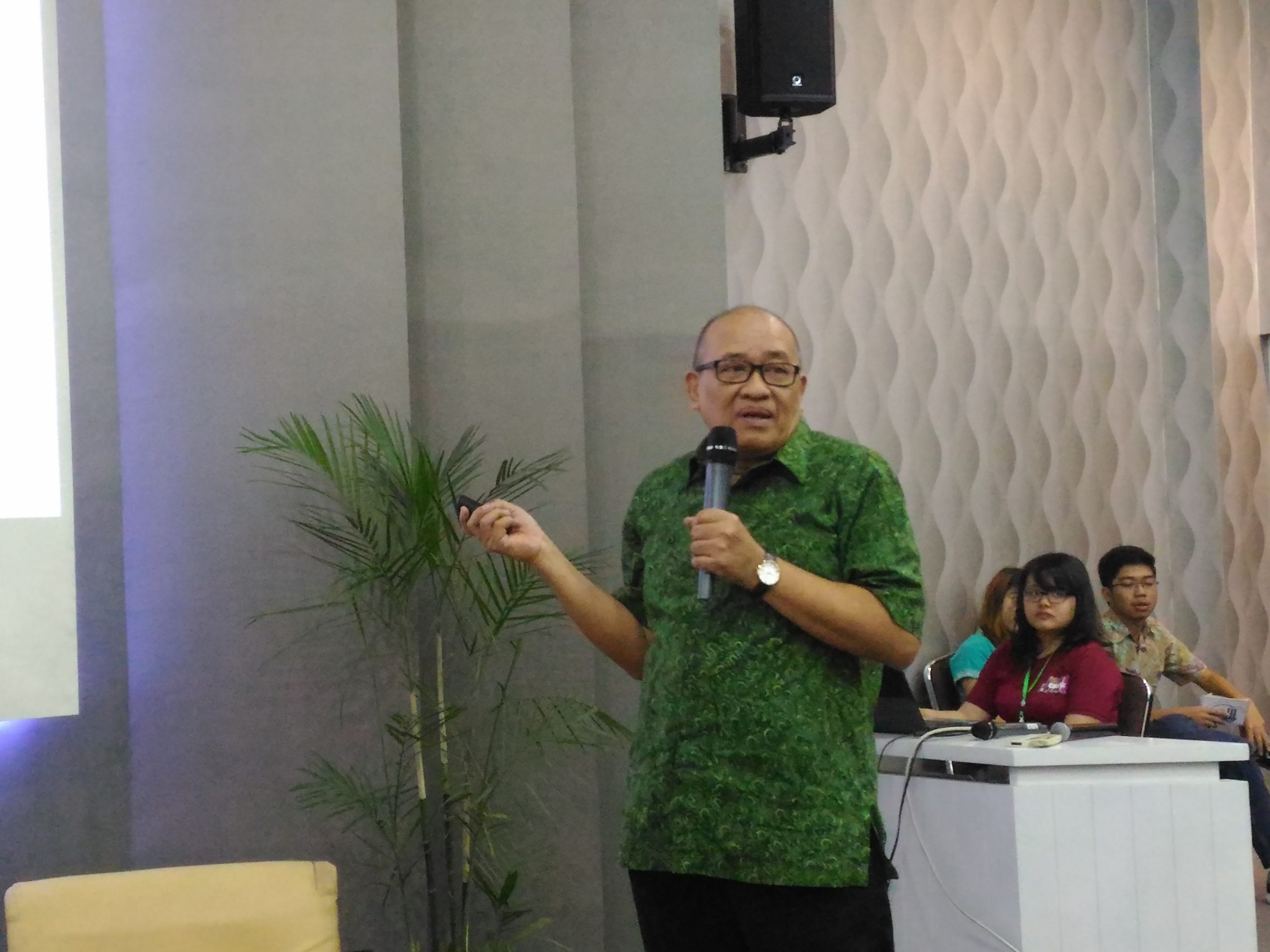 Seminar Keprofesian Teknik Kimia 2017