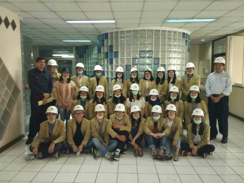 Kuliah Lapangan ke PT Mulia Glass Container