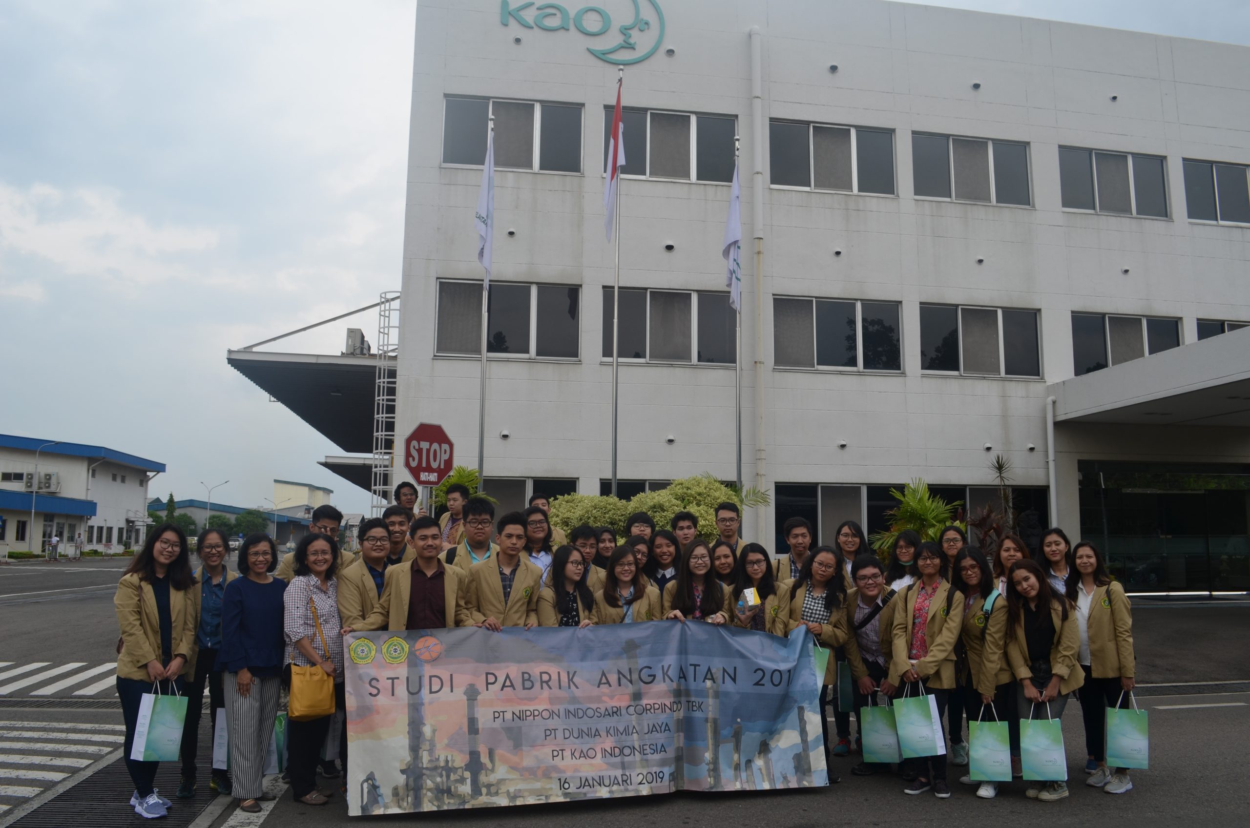 Studi Pabrik Mahasiswa Angkatan 2017