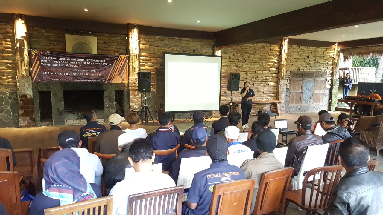 Warga Cibodas Manfaatkan Kotoran Hewan Jadi Lampu