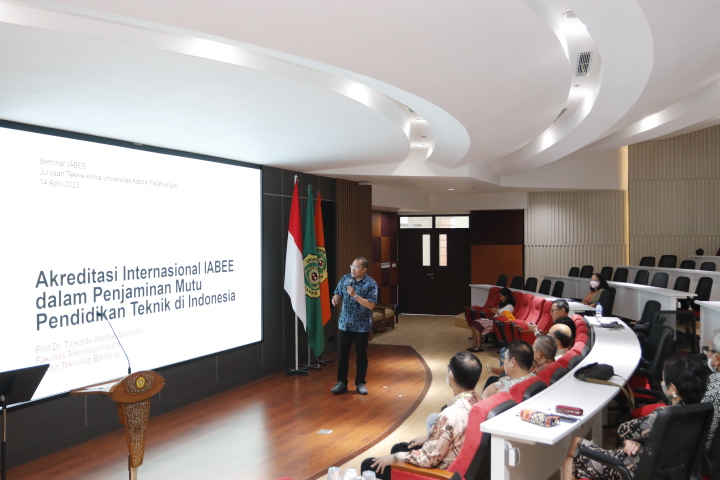 Urgensi Kurikulum Berbasis OBE sebagai Sistem Terintegrasi