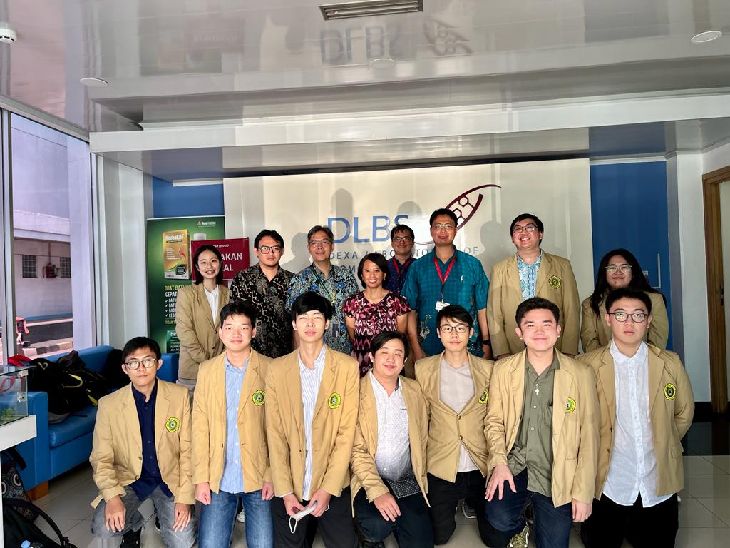 Kuliah Lapangan Mahasiswa Prodi Sarjana ke Dexa Laboratories of Biomolecular Sciences